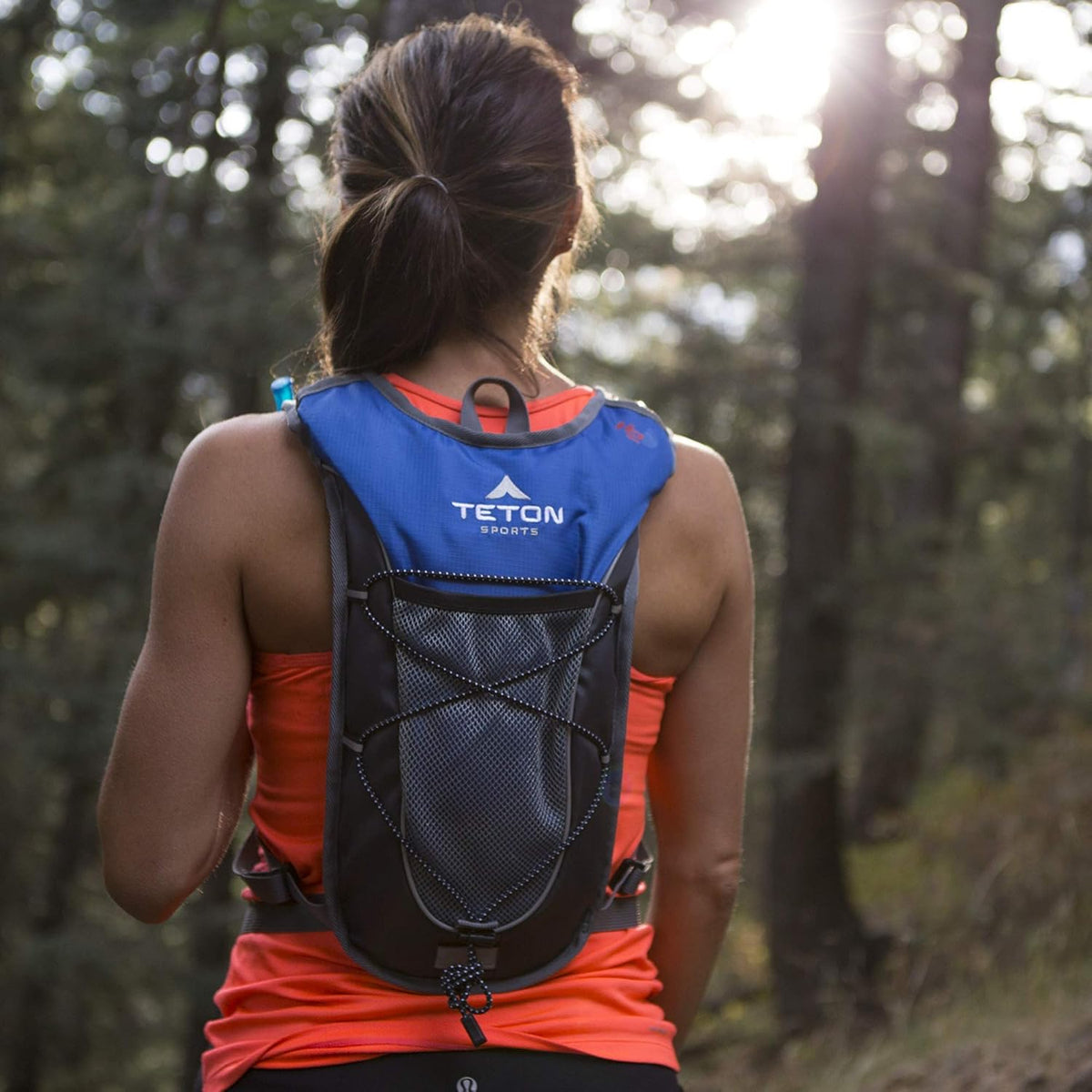 Teton Oasis/Trailrunner Hydration Backpack – Lightweight Water Pack with 2L/3L Bladder for Hiking, Running, Cycling, Biking 18L/22L Sizes – Sewn-in Rain Cover – Fits Men and Women