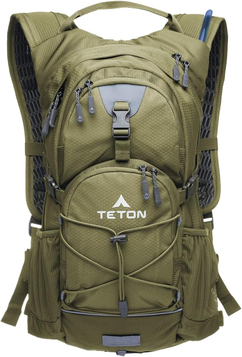 Teton Oasis/Trailrunner Hydration Backpack – Lightweight Water Pack with 2L/3L Bladder for Hiking, Running, Cycling, Biking 18L/22L Sizes – Sewn-in Rain Cover – Fits Men and Women