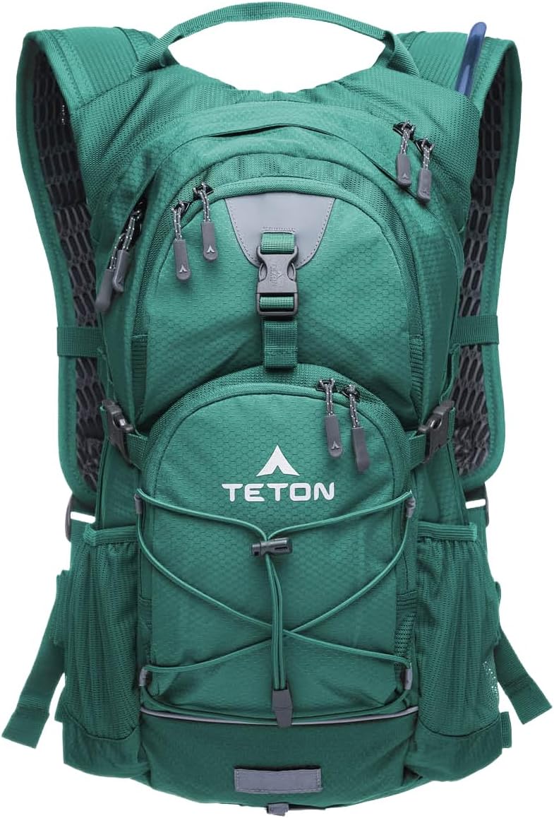 Teton Oasis/Trailrunner Hydration Backpack – Lightweight Water Pack with 2L/3L Bladder for Hiking, Running, Cycling, Biking 18L/22L Sizes – Sewn-in Rain Cover – Fits Men and Women